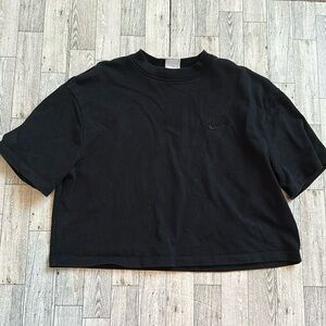 Nike Women's Black Short Sleeve Tee